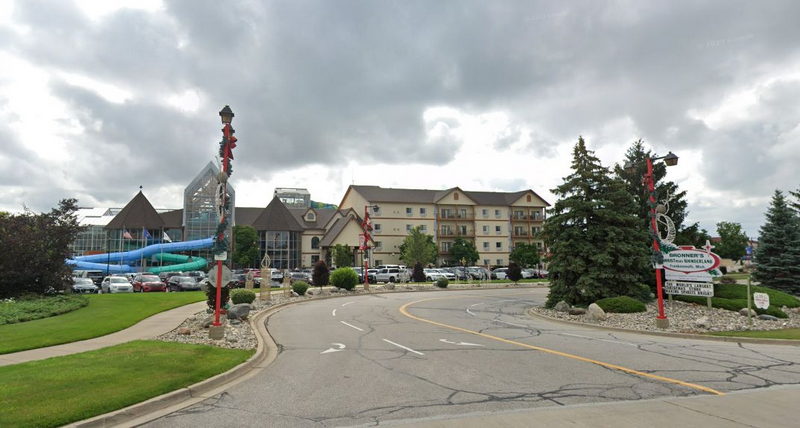 Bavarian Haus Motel - Now Splash Village (newer photo)